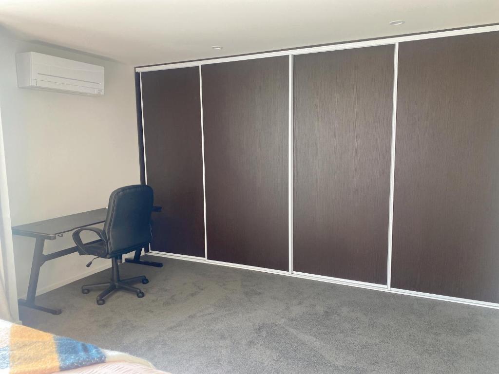 Modern luxury four bedroom house - Resim 16