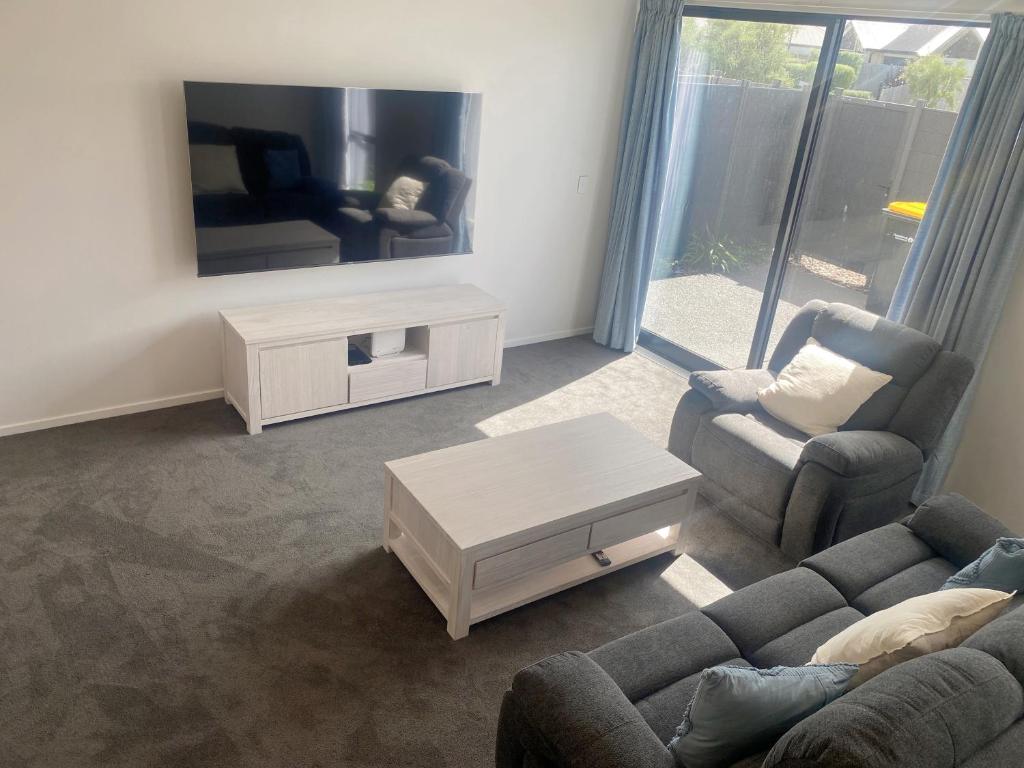Modern luxury four bedroom house - Resim 10