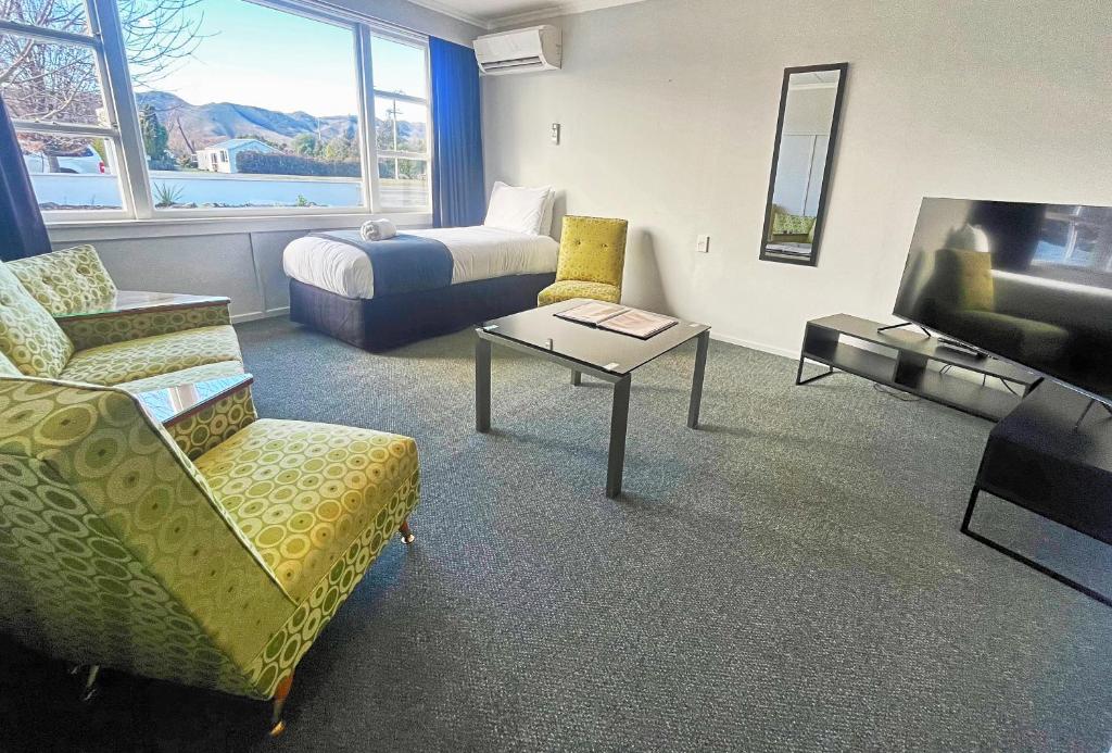 Posezení v ubytování Kurow Motel