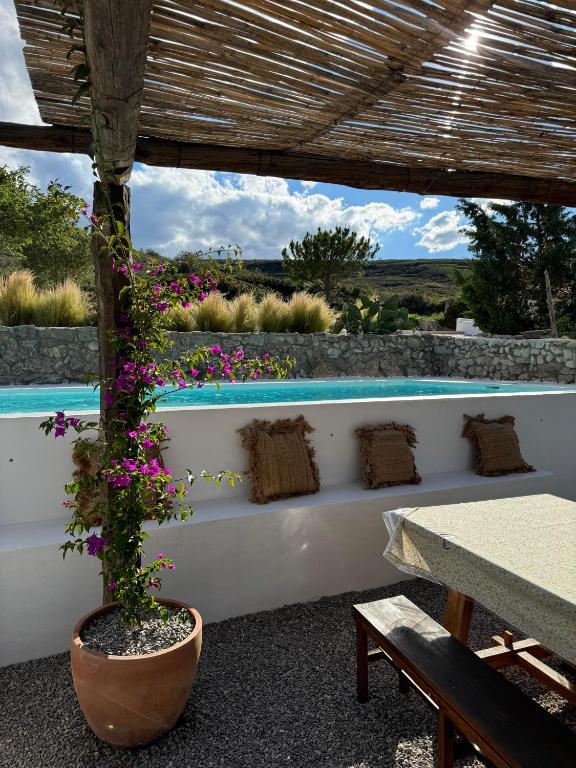 A balcony or terrace at Masía La Costereta