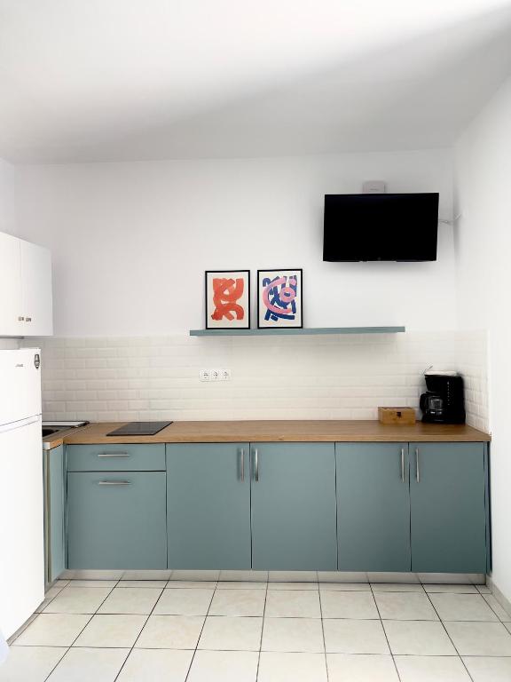 Mediterranea Apartments - 12