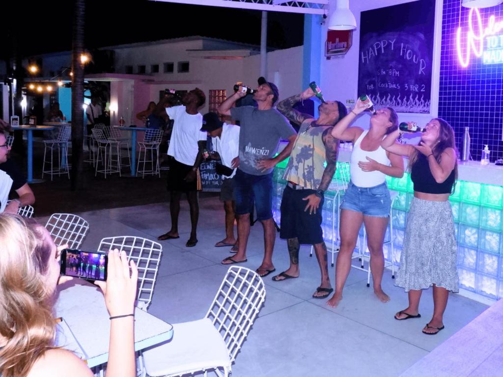 Hosté ubytování Mad Monkey Kuta Lombok