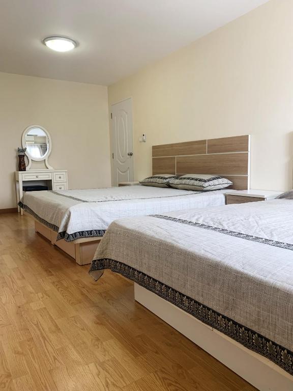 Charming Resident at Ekkamai from studio unit up to 2 bedroom apartment - 