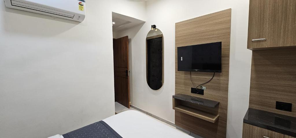 TV a/nebo společenská místnost v ubytování Hotel allen