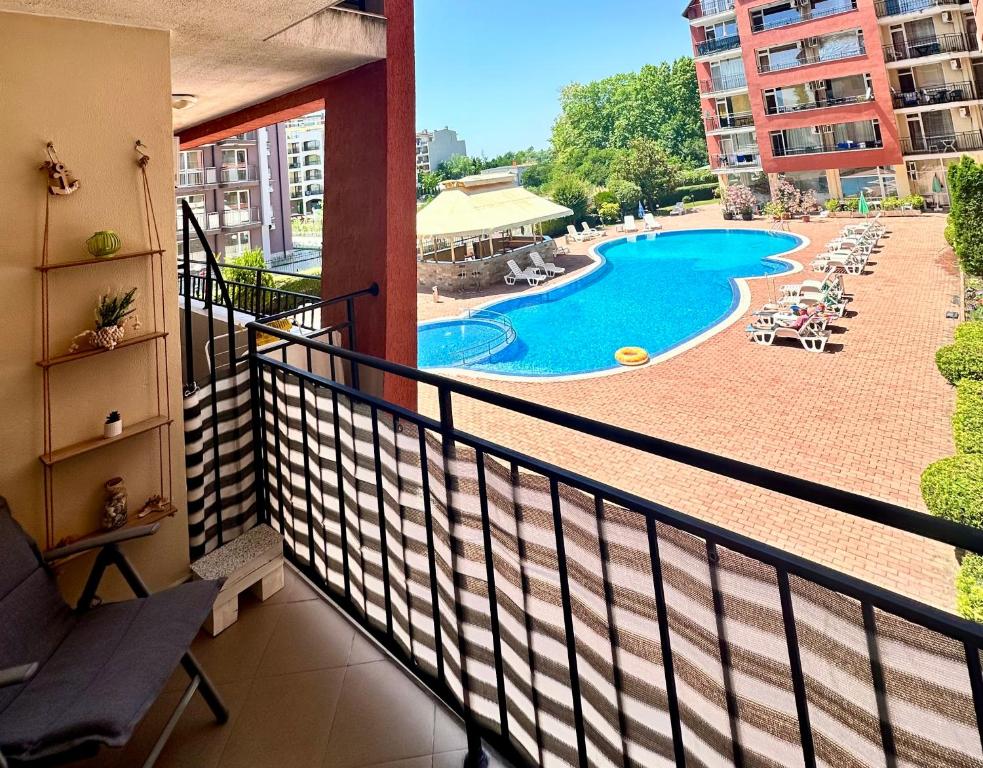 Bazén v ubytování Apartment Nani -Sunny beach nebo v jeho okolí
