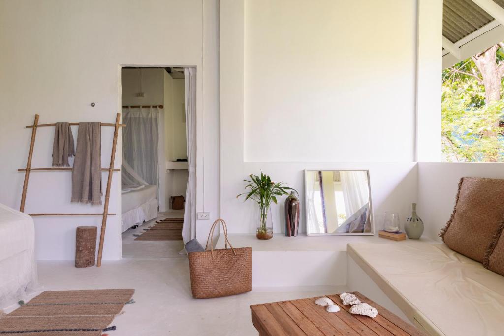 Coconut Beach Bungalows - 3