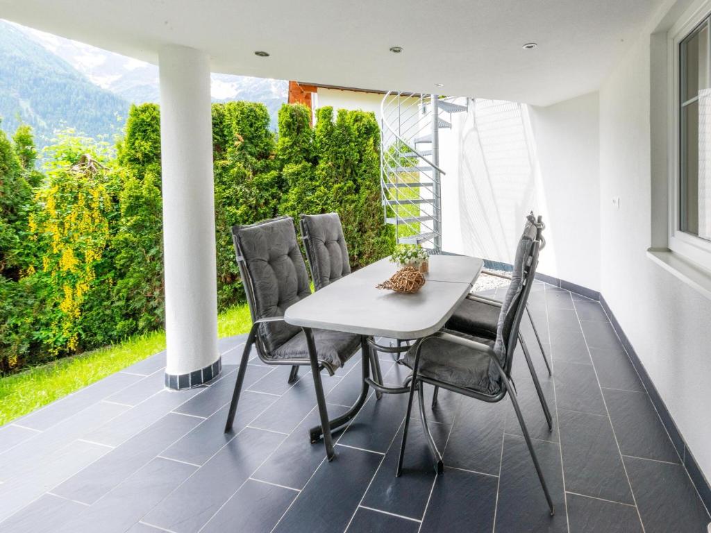 Nespecifikovaný výhled na hory nebo výhled na hory při pohledu z apartmánu