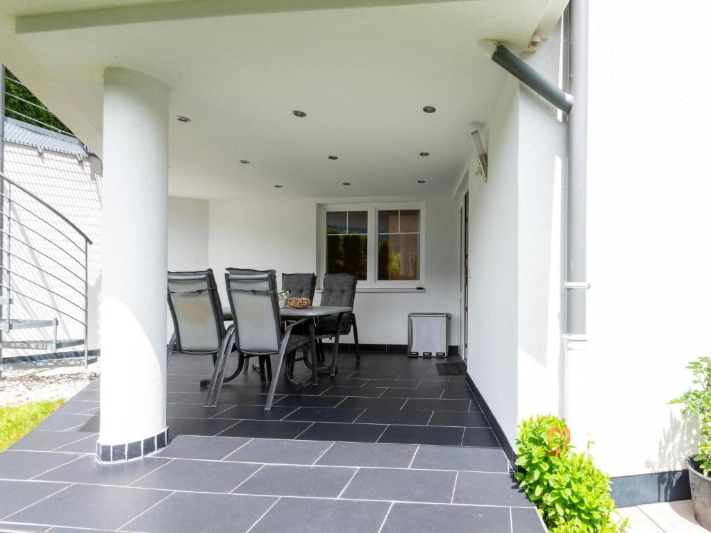 Patio nebo venkovní prostory v ubytování Apartment in Strengen near Ski Bus