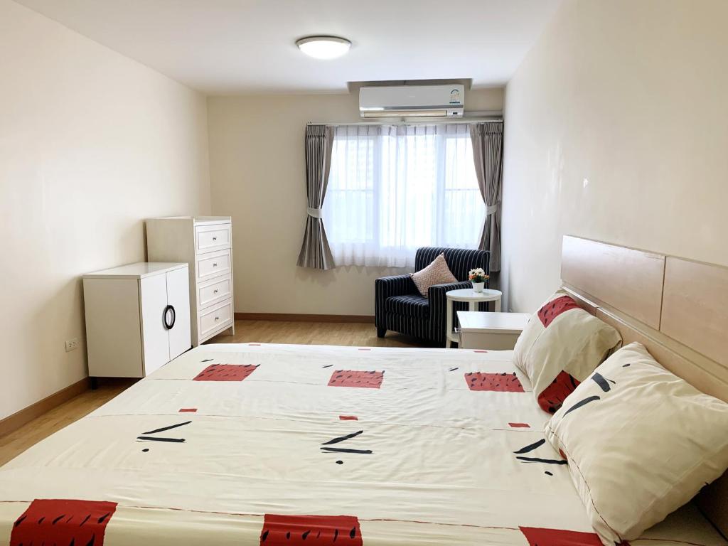 Charming Resident at Ekkamai from studio unit up to 2 bedroom apartment - 