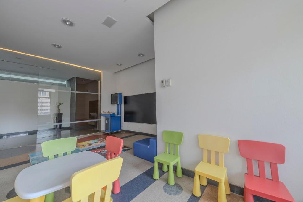 Zona de estar de Apt with Reforma View Pool and Jacuzzi