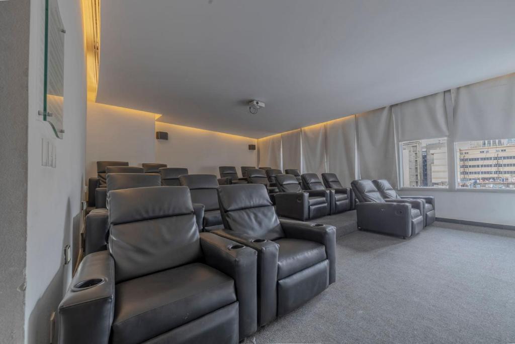 Zona de estar de Apt with Reforma View Pool and Jacuzzi
