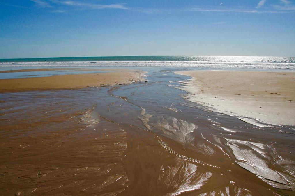 Fotografia z galérie ubytovania Maison 80m2 entièrement rénovée à 1,5km de la plage des Conches v destinácii Longeville-sur-Mer