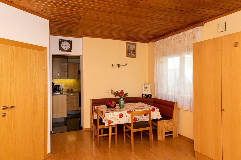 Fotografie z fotogalerie ubytování Haus Rosemarie v destinaci Nesselwängle