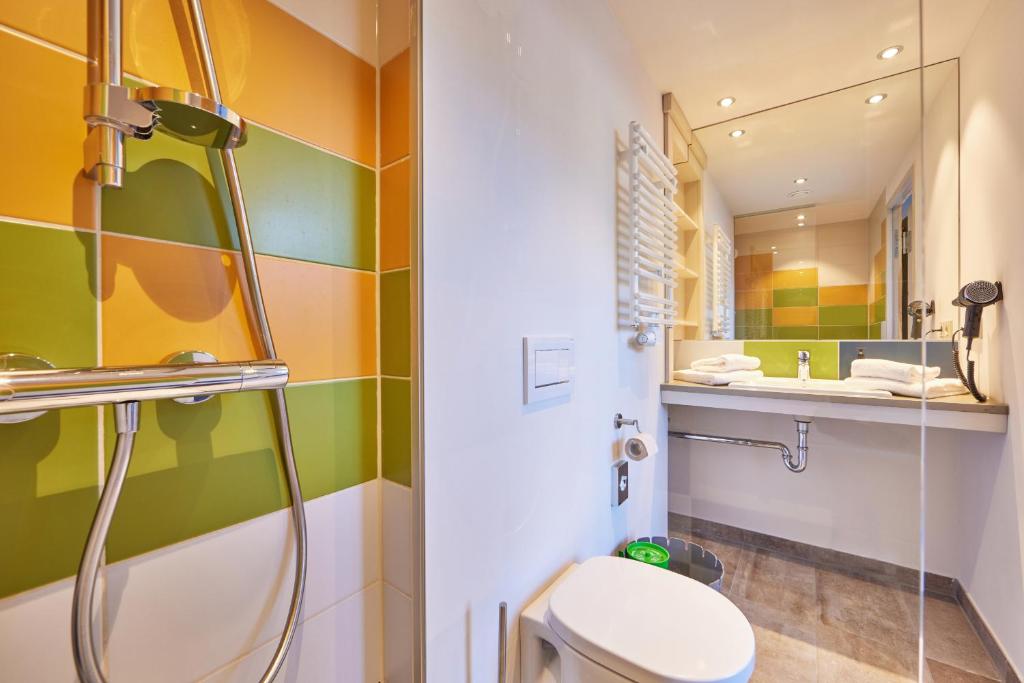 Koupelna v ubytování Explorer Hotel Stubaital