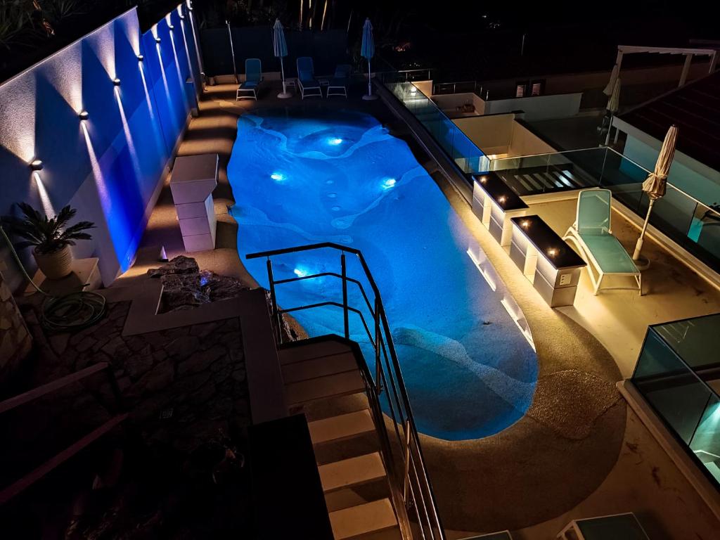 Bazén v ubytovaní Villa Višnja Prestige alebo v jeho blízkosti