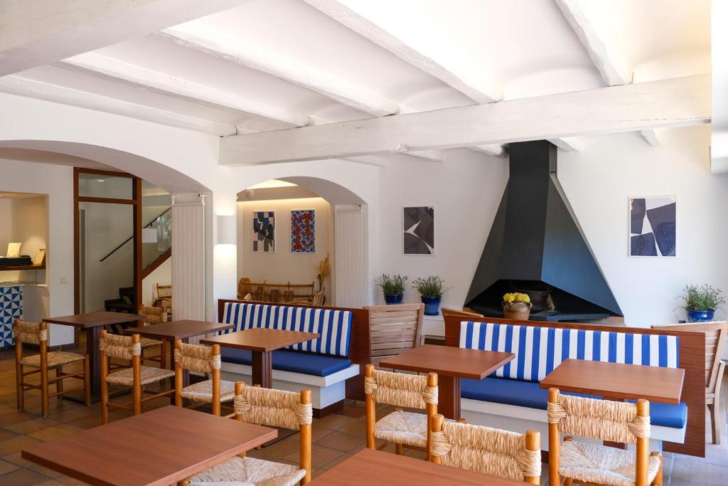 Posedenie v ubytovaní Hotel Blaumar Cadaqués by Fimedhotels