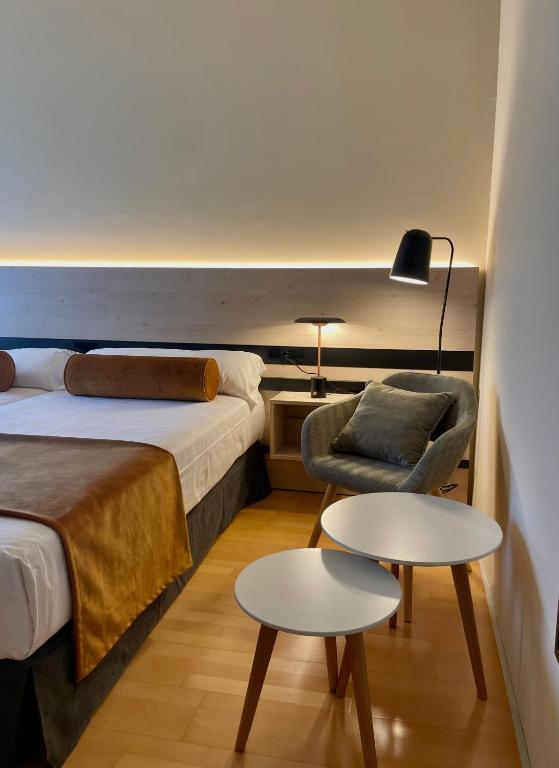 Balneario de la Albotea - Tweepersoonskamer Met 2 Aparte Bedden