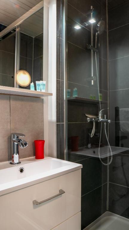 Koupelna v ubytování Hotel La Renardière Morzine