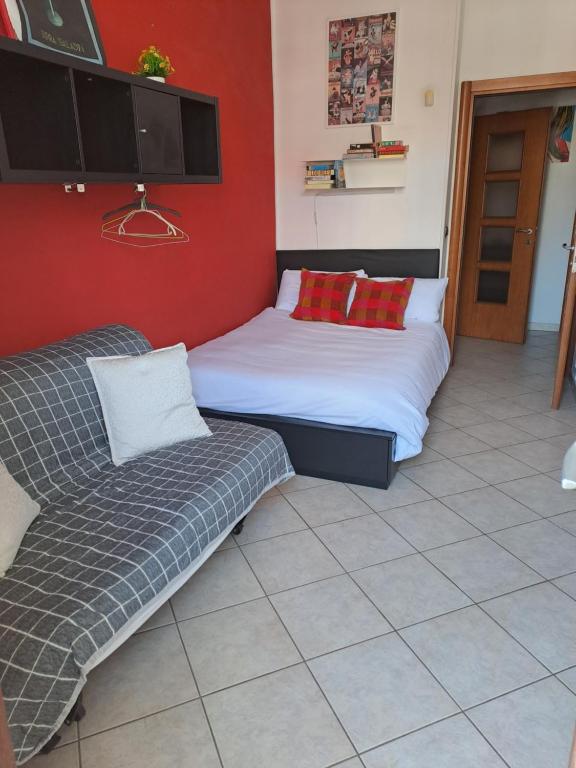 A bed or beds in a room at Stanza Privata in Casa Condivisa - Private Room in Shared Home
