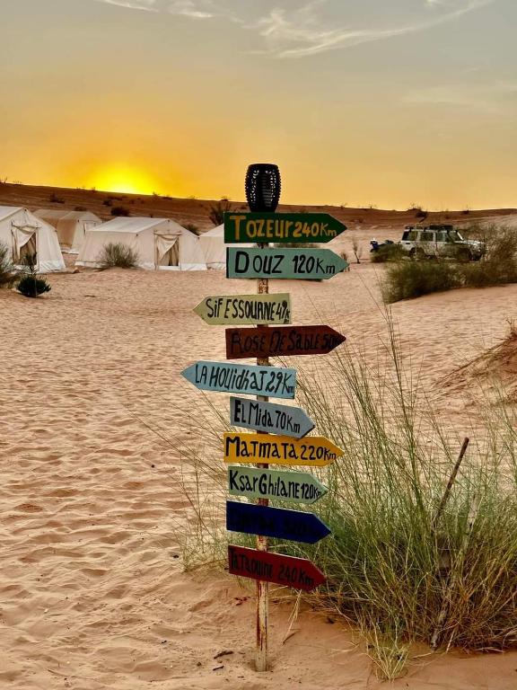CAMP ABDELMOULA - campement de tentes deluxe au cœur du parc national de Jebil et des dunes de Douz Tunisie