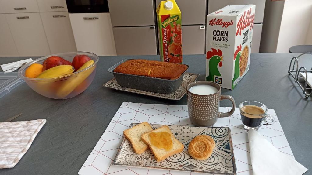 Jídlo v hostelu nebo okolí