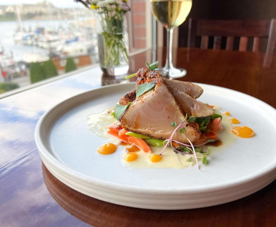 Coast Victoria Hotel & Marina by APA - Resim 32