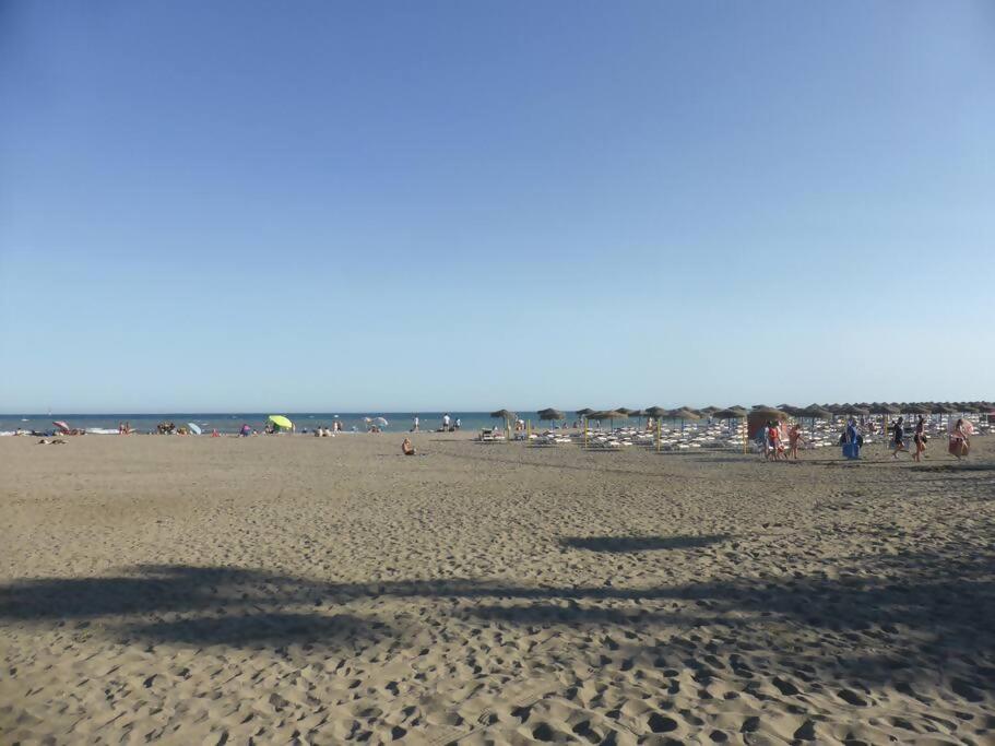 Zdjęcie z galerii obiektu Estudio MiramarPrimera linea playa Amazing views w mieście Benalmádena