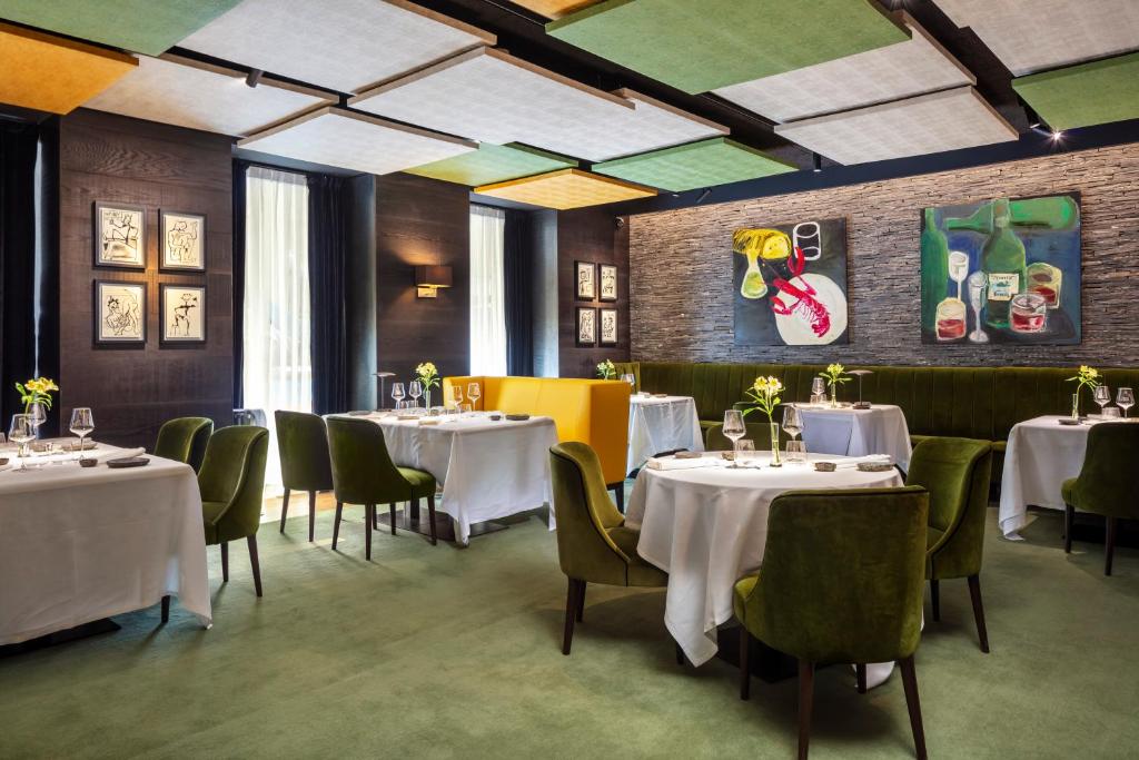 Гостиная зона в The Artist Grand Hotel of Art