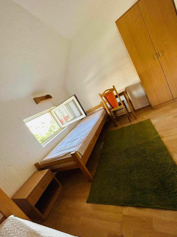 Postel nebo postele na pokoji v ubytování Rooms for rent "SARA"