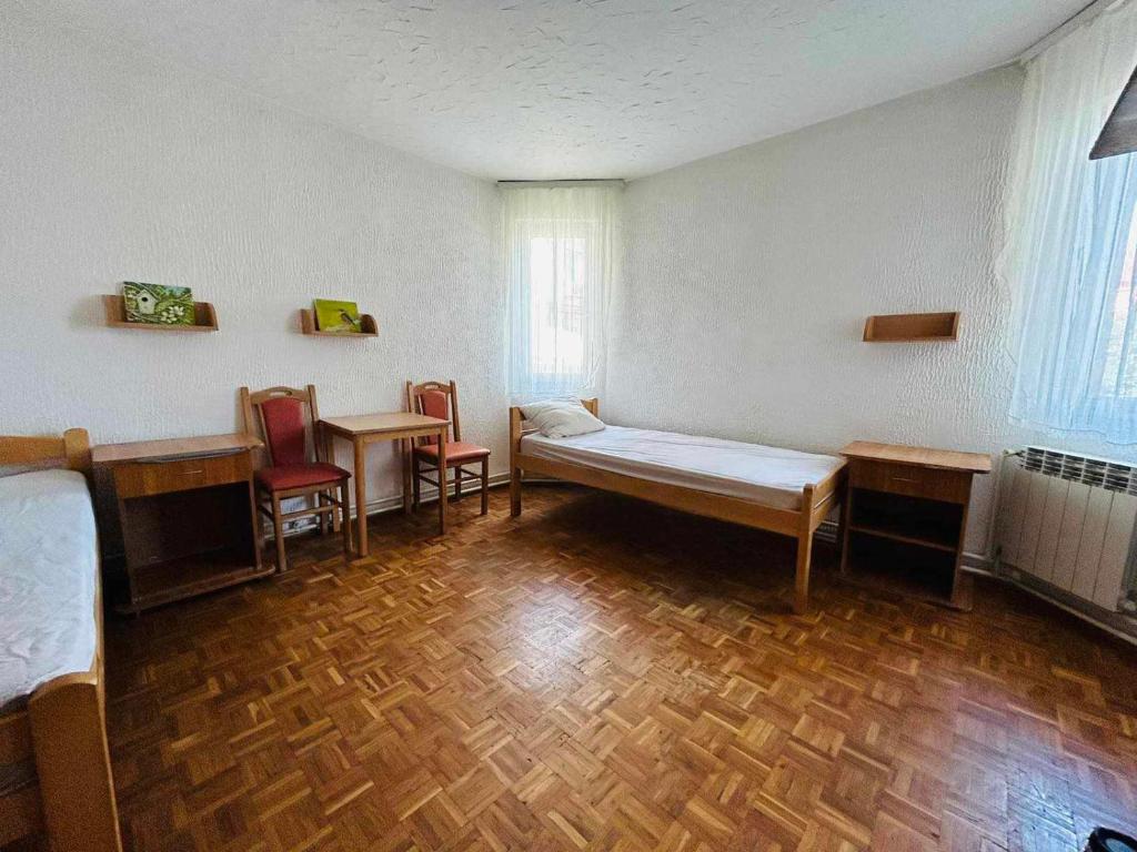 Postel nebo postele na pokoji v ubytování Rooms for rent "SARA"