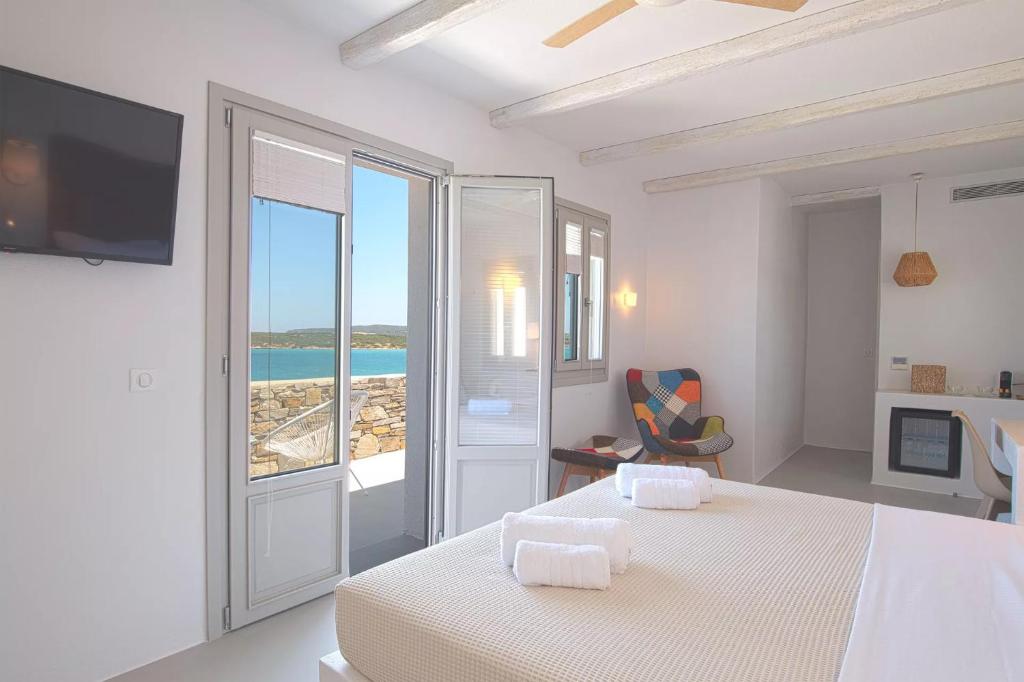 Paros Comfy Suites - 2