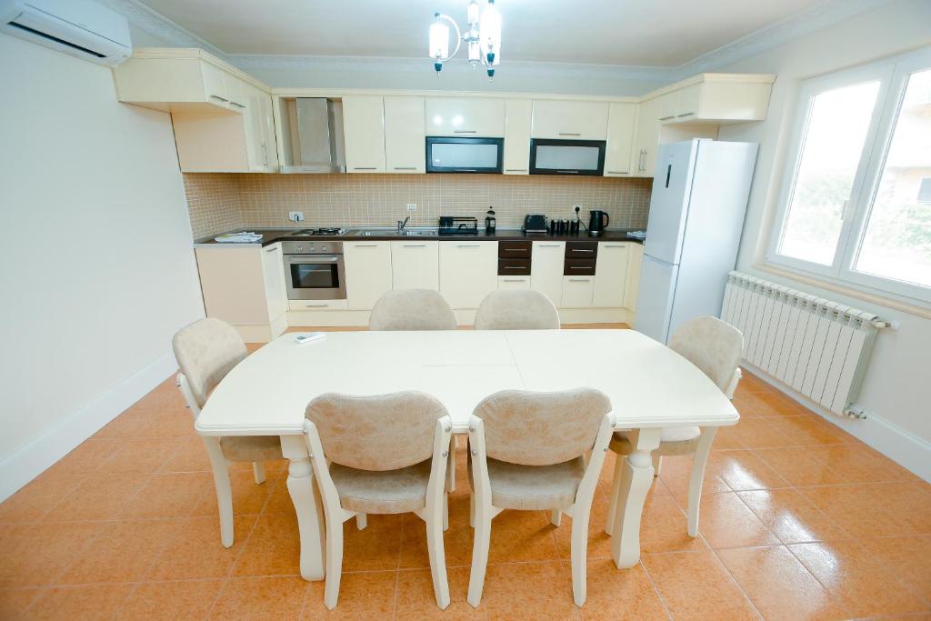 Kuchyň nebo kuchyňský kout v ubytování Urban Escape Guesthouse