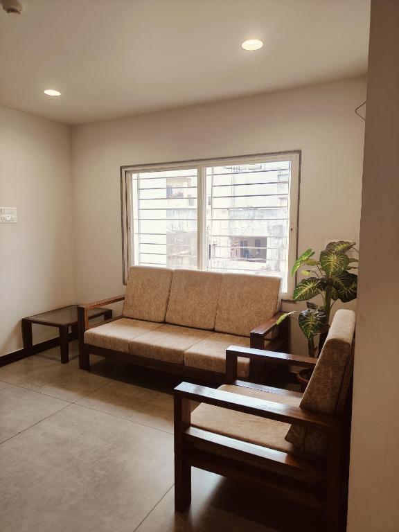 Posezení v ubytování Hotel TrushaDham Near to Mahalaxmi Temple Kolhapur