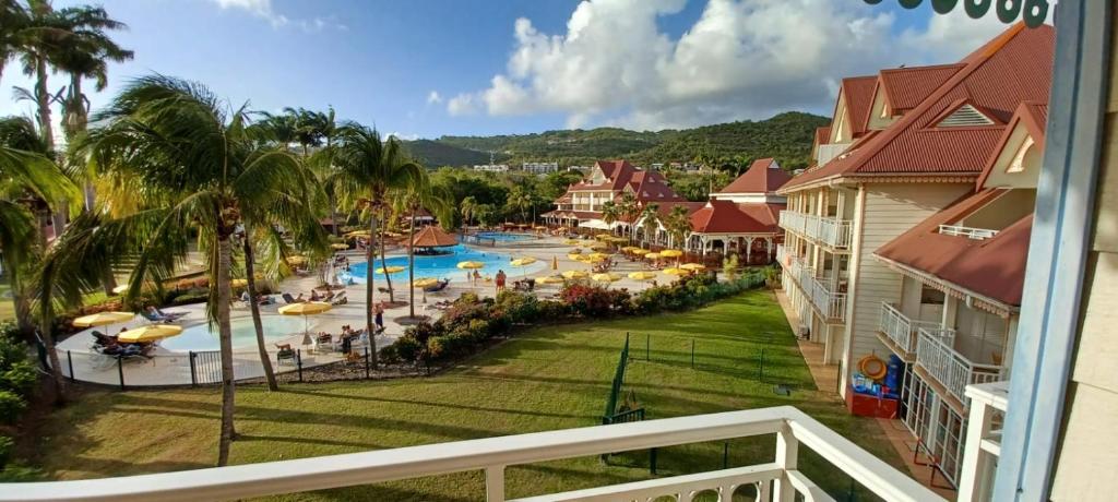 Bazén v ubytování Le MaDja'Kaz - studio en résidence et bord de Mer - Sainte Luce Martinique nebo v jeho okolí