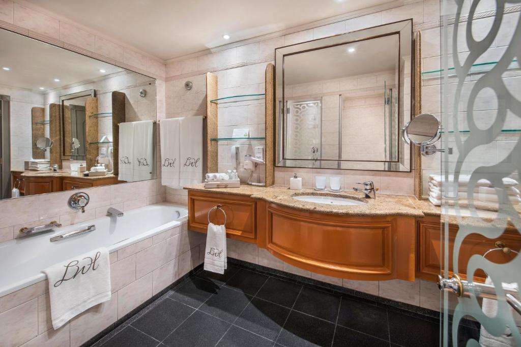 Labourdonnais Waterfront Hotel - 9