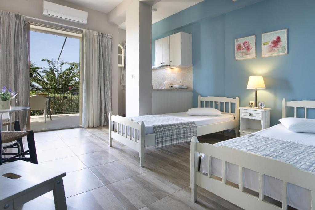 Irilena Studios and Apartments - 10