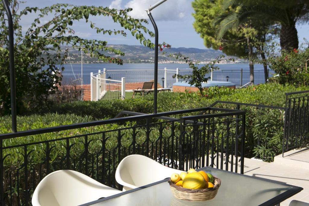 Irilena Studios and Apartments - 7