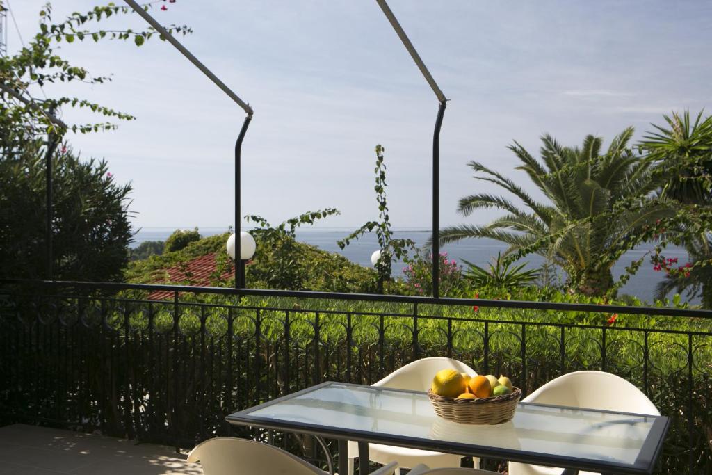 Irilena Studios and Apartments - 2