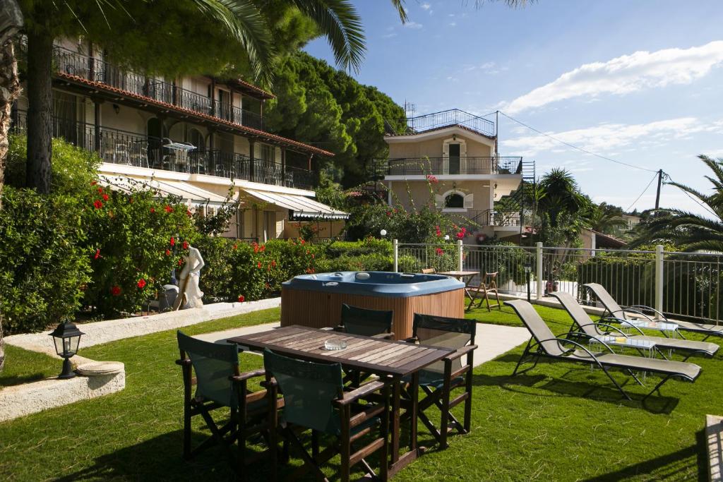 Irilena Studios and Apartments - 8