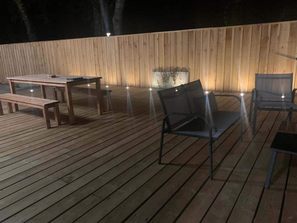 Fotografie z fotogalerie ubytování Villa bois avec piscine v destinaci Ares