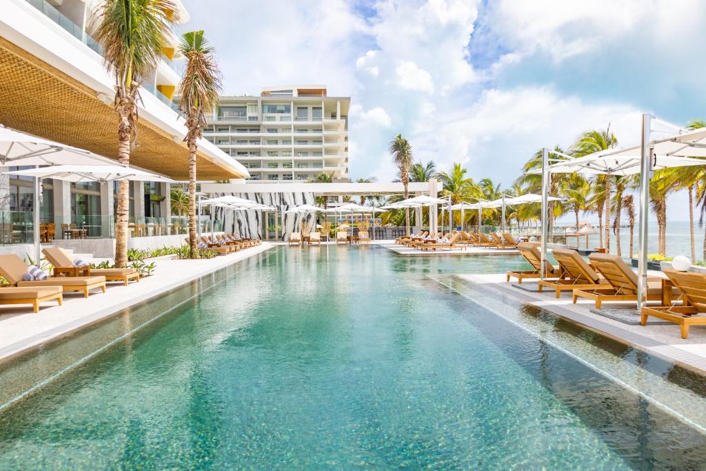 Piscina en o cerca de Hotel Mousai Cancun Ocean Front Adults Only - All Inclusive