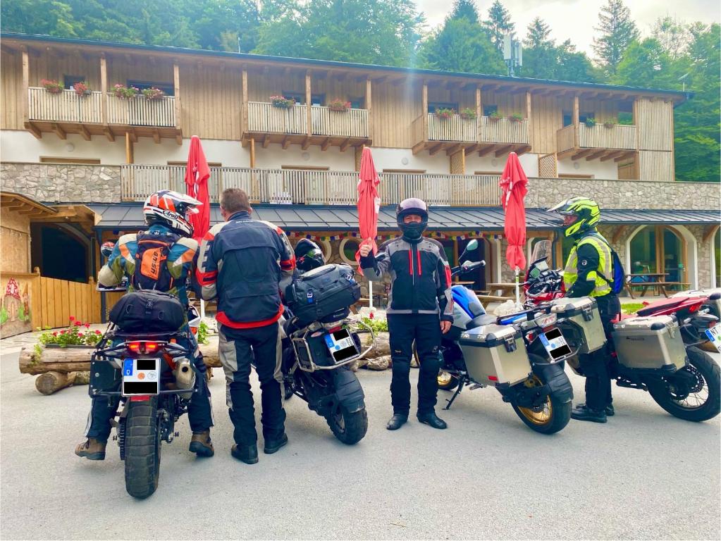 Ospiti di Rifugio Pian dei Ciclamini