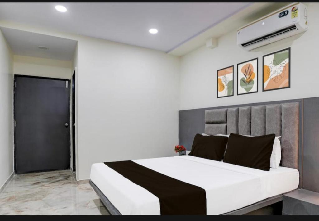 Posezení v ubytování Hotel swagat inn bopal