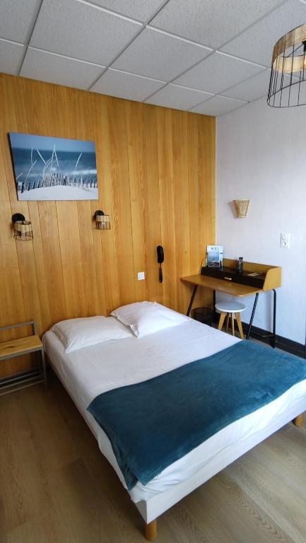 Postel nebo postele na pokoji v ubytování Hotel Le Colibri