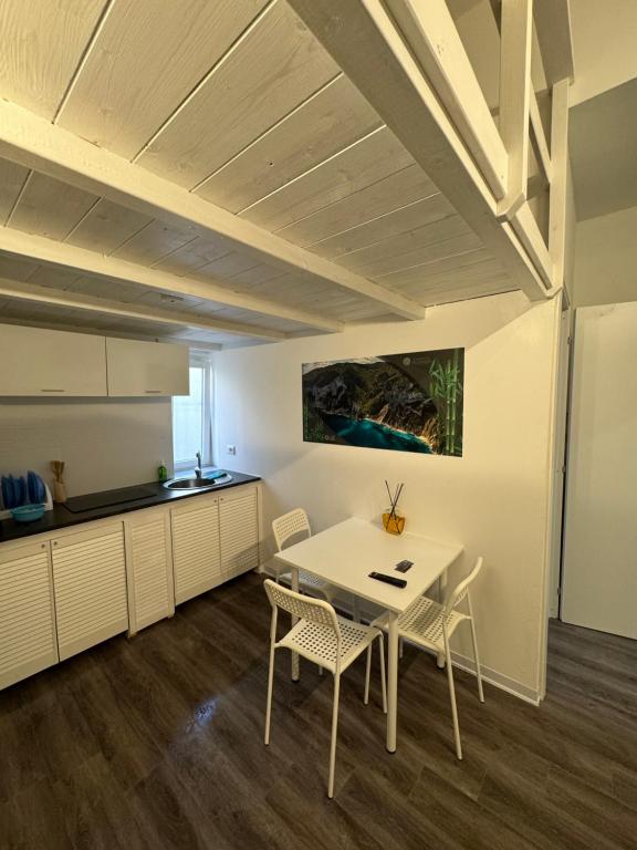 Kuchyň nebo kuchyňský kout v ubytování Lime Apartments - BAMBOO