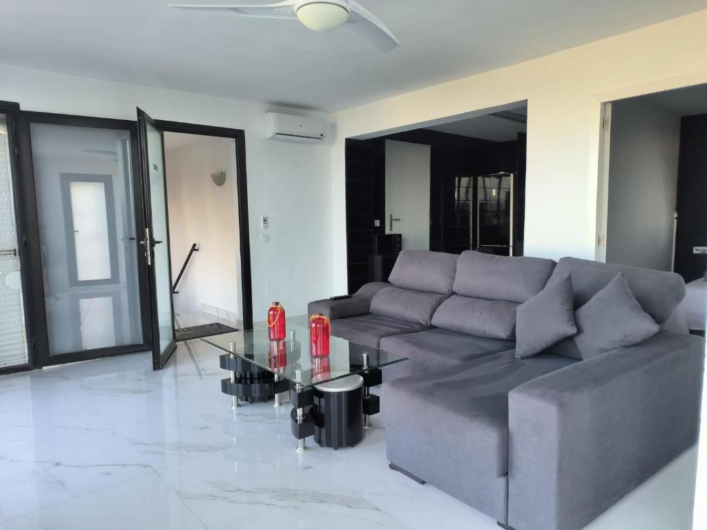Posedenie v ubytovaní Pinar Suites Habitaciones