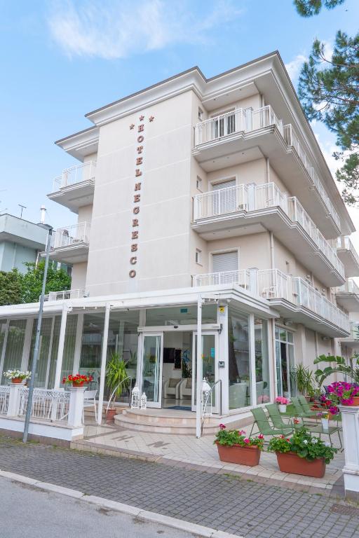 Budynek, w którym mieści się hotel