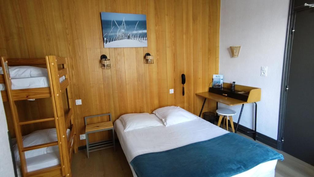 Postel nebo postele na pokoji v ubytování Hotel Le Colibri