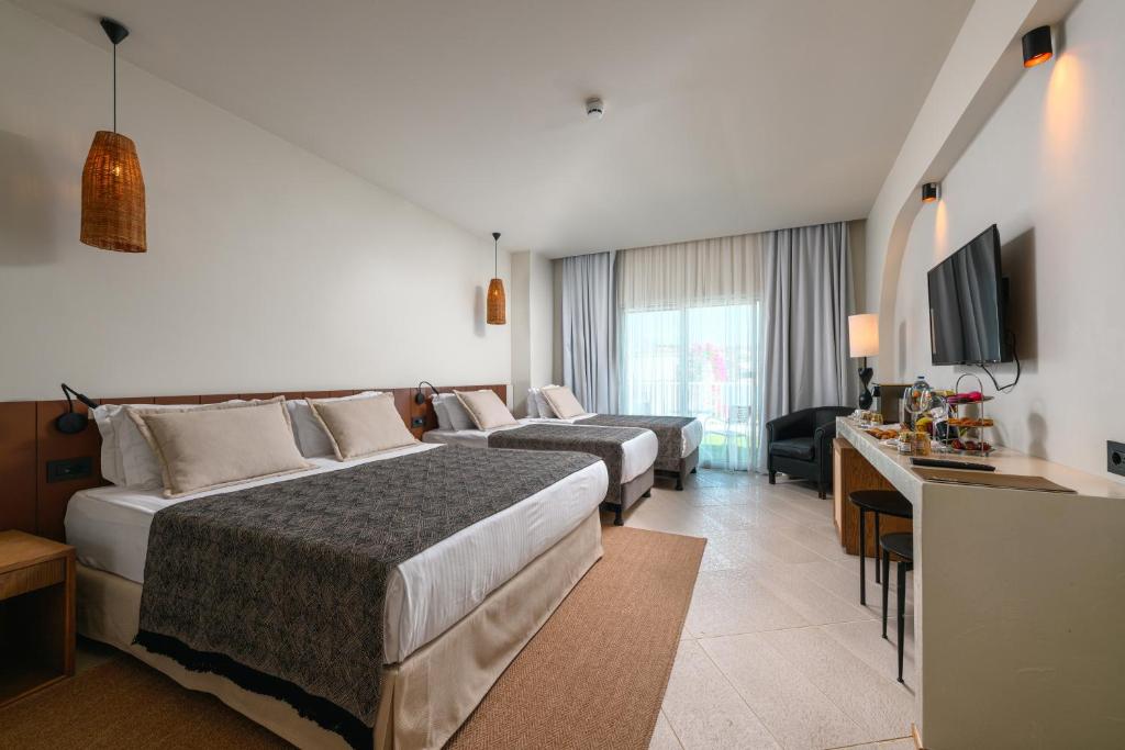 Baia Bodrum Hotel - Luxe Viervoudige Kamer