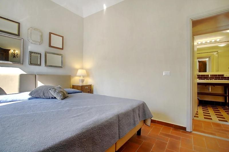 Posteľ alebo postele v izbe v ubytovaní Florence view apartment